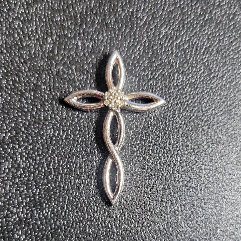 Diamond Twist Cross Necklace Pendant Kay Jeweler 925 Sterling Silver 1/20th Ct